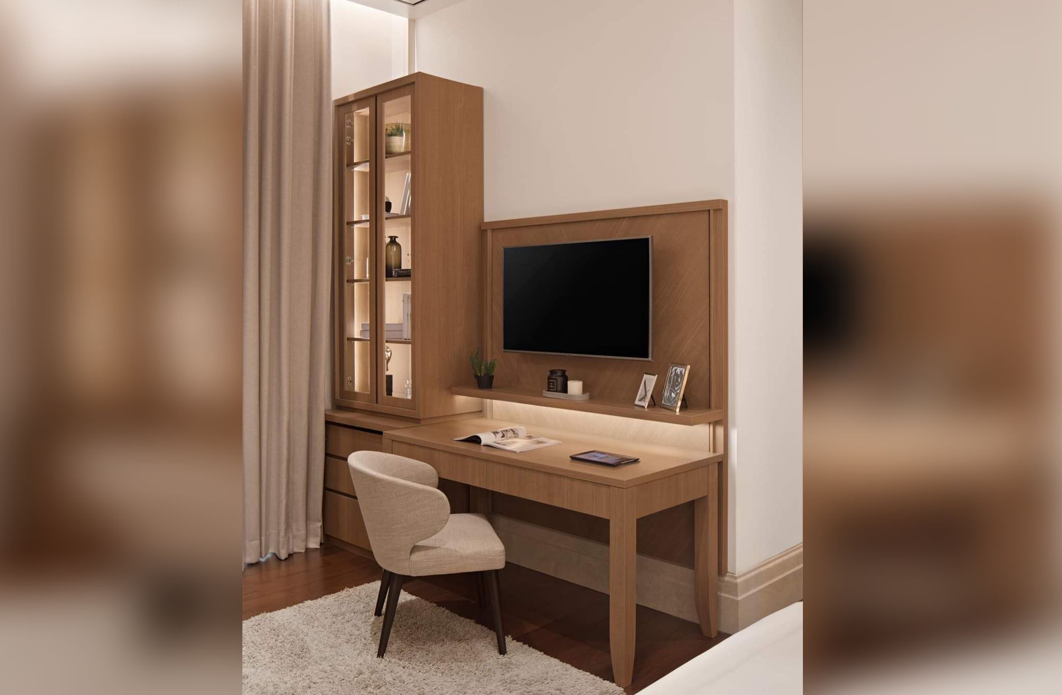 Design interior meja rias minimalis bahan HPL kursi custom tekstur wood kayu, cabinet  drawer warna brown (coklat) di Kel. Kapuk – Cengkareng – Jakarta barat
