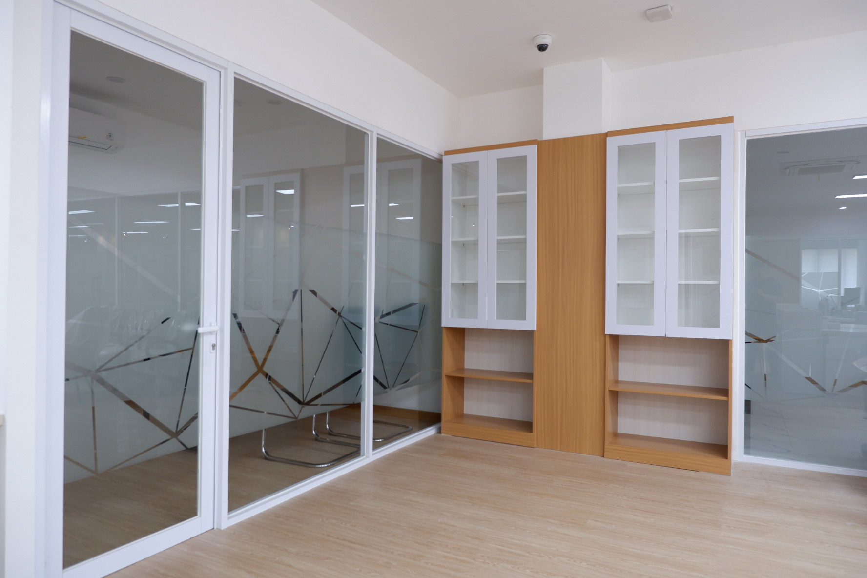 Jasa interior kantor PT.KSB INDNESIA